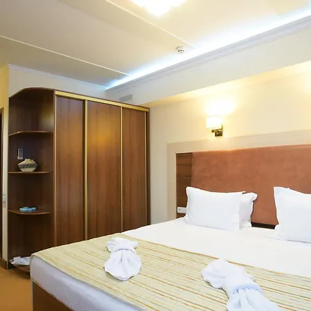 Hotel 7 Sky Klinicheskaya Street