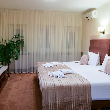 7 Sky Klinicheskaya Street Hotel Kiew