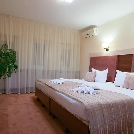7 Sky Klinicheskaya Street Hotel