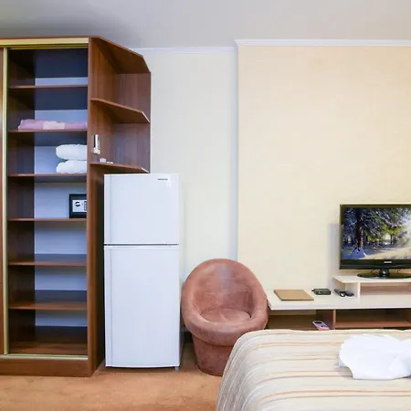 7 Sky Klinicheskaya Street 3* Kiew