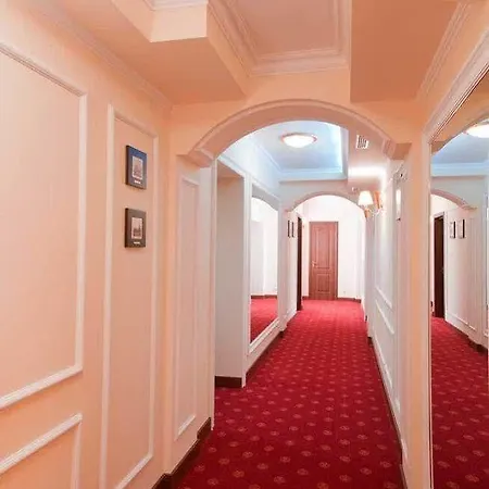 7 Sky Klinicheskaya Street Hotel